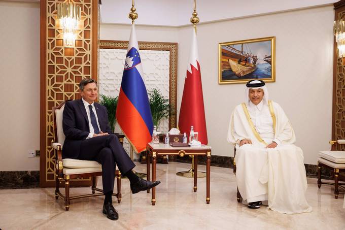 Predsednik Pahor in katarski emir Al Thani za vsestransko nadgraditev sodelovanja med dravama